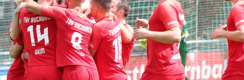 Regionalliga Bayern Buchbach schlaegt Tabellenfuehrer Fuerth mit 1 zu 0