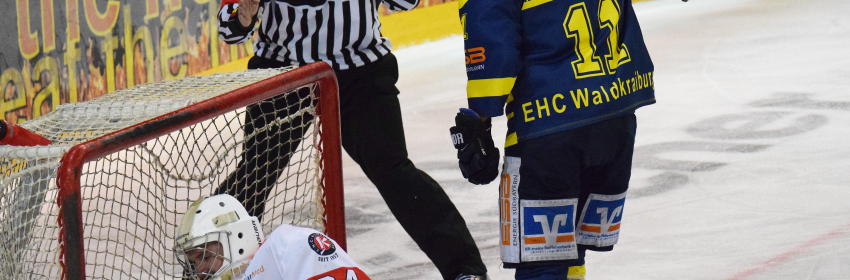 Eishockey Bayernliga  EHC Waldkraiburg gewinnt auch Spiel 2 gegen Klostersee 